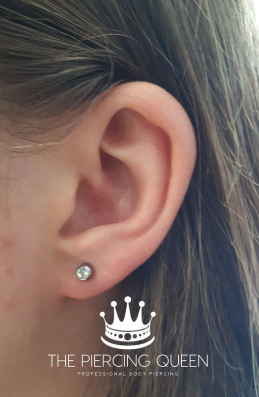 ear piercing single lobe